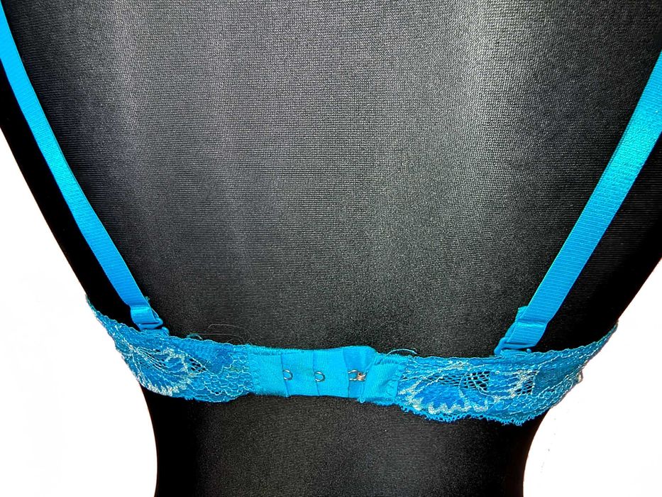 Koronkowy biustonosz stanik push-up r. 75B
