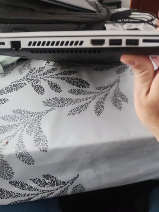 Portátil HP Core I3 Radeon Graphics