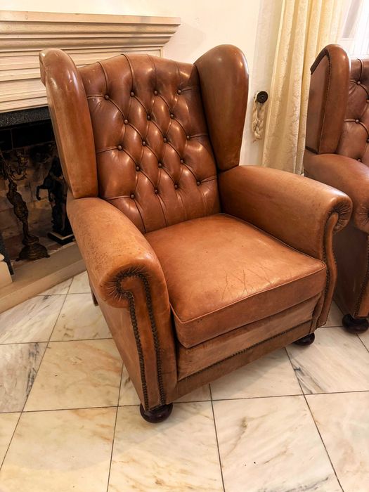Conjunto de sofá clássico em couro: 1 sofá grande + 2 cadeirões
