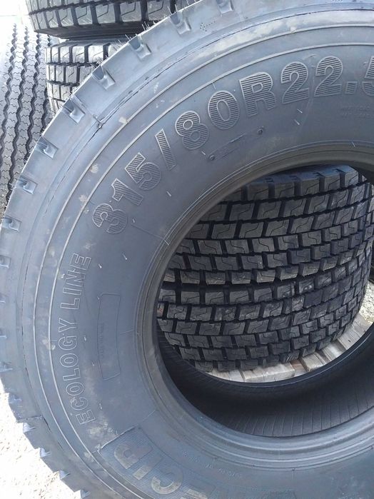 Pneus de camiao recauchutados 315/80R22.5 154/150K.