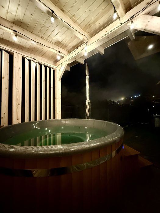 Osada Snozka - domki w górach z balią i kominkiem