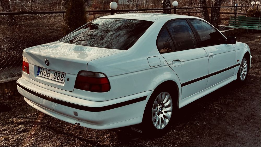 Бмв е 39 523і в гарному стані