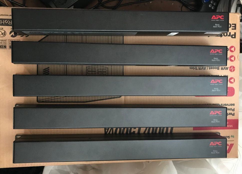 Блок силових розеток APC Rack PDU AP9565 16A