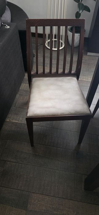 Mesa, aparador e sapateira