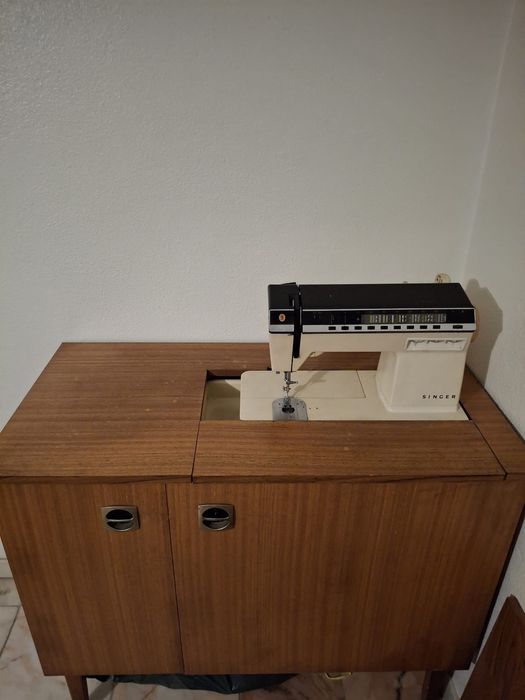 Maquina de costura Singer