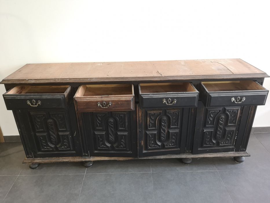 Móvel aparador em madeira 203cm X 46cm  X 89cm