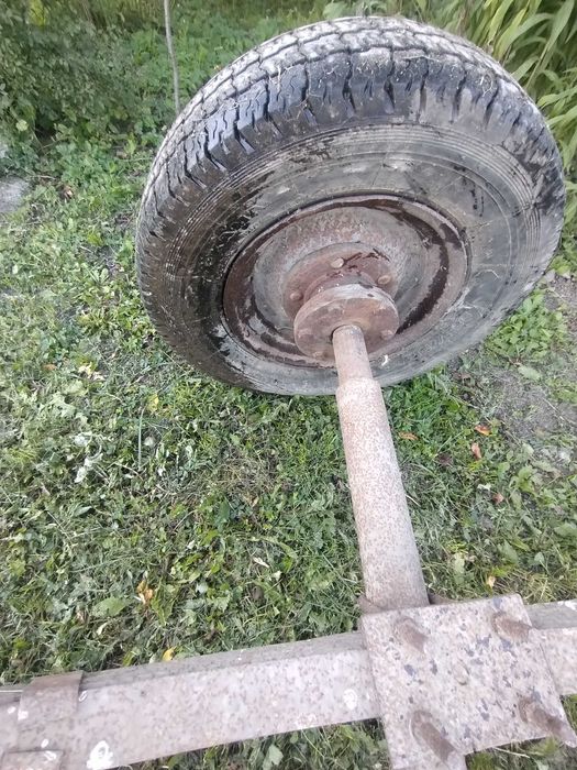 Вісь для прицепа в зборі