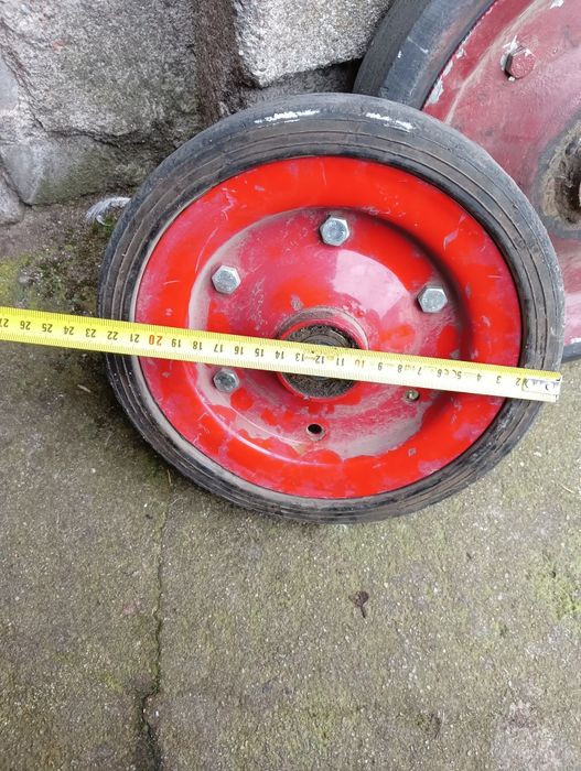 Dwa koła kółka łożyskowane