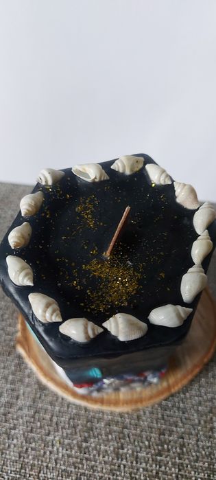 Swieczka recznie robiona