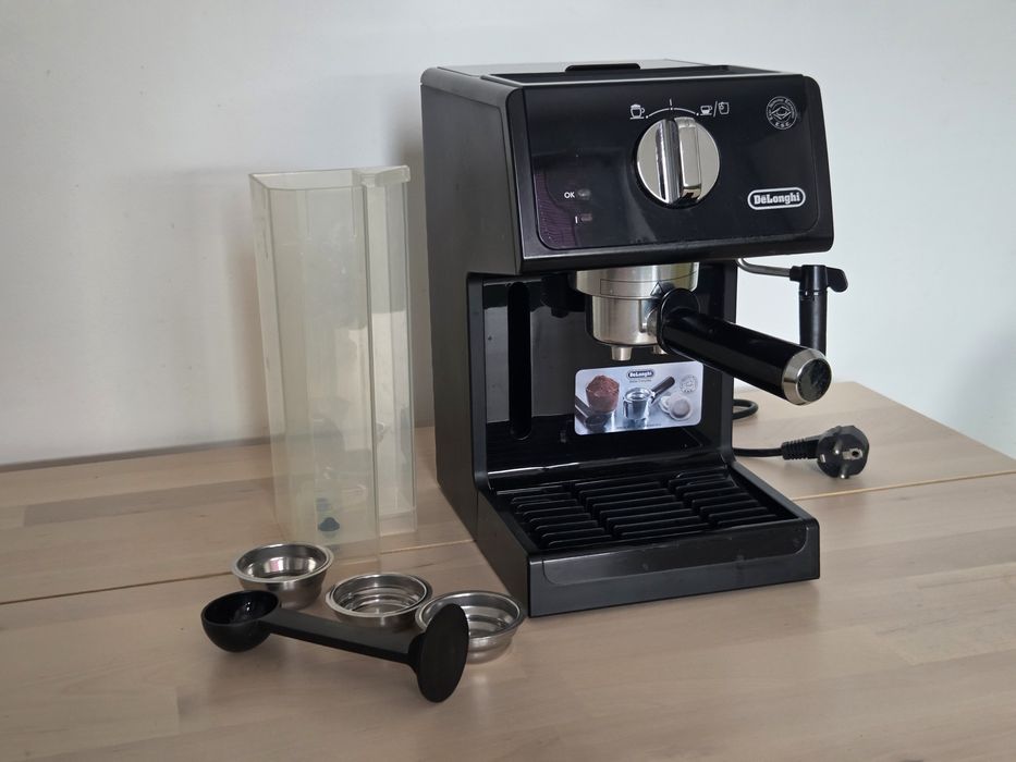 Ekspres ciśnieniowy, kolbowy, DeLonghi ECP 31.21, czarny