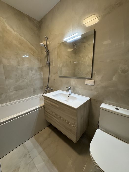 Двокімнатна квартира на Щасливомуу