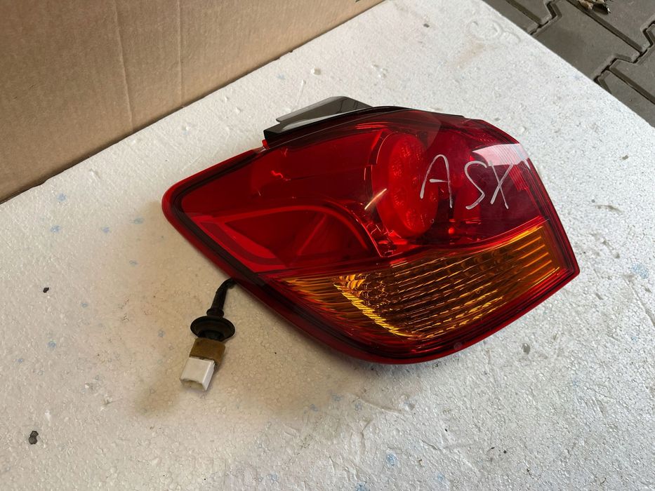 Lampa tylna Tył strona lewa Mitsubishi ASX P9372