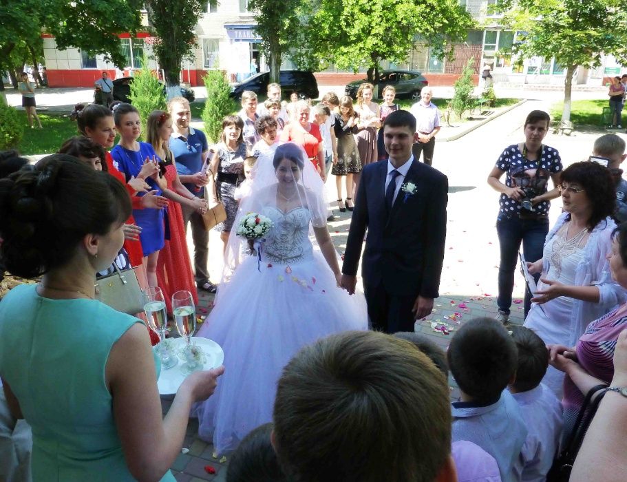 Ведучий день народження Тамада весілля ювілей Випускний рік музика