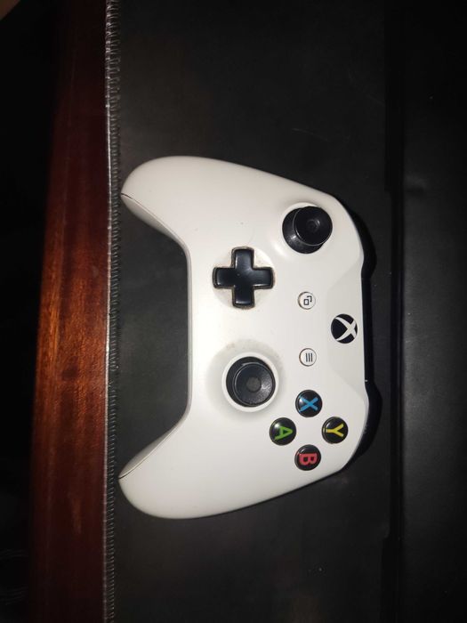 Xbox series x como nova + acessorios