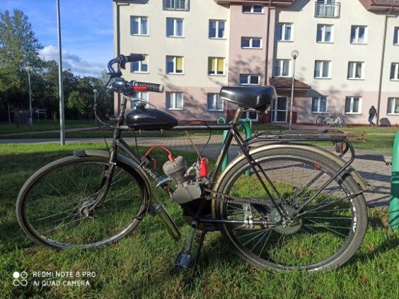 Męski rower z silnikiem