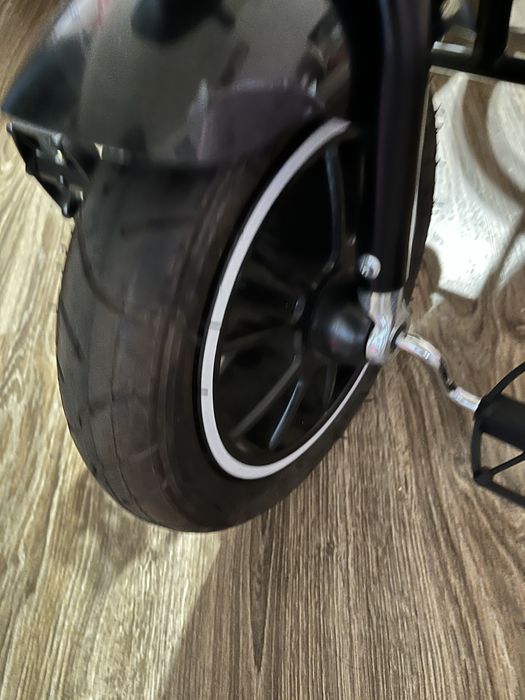 Дитячий триколісний велосипед Turbo Trike з поворотним сидінням 360°