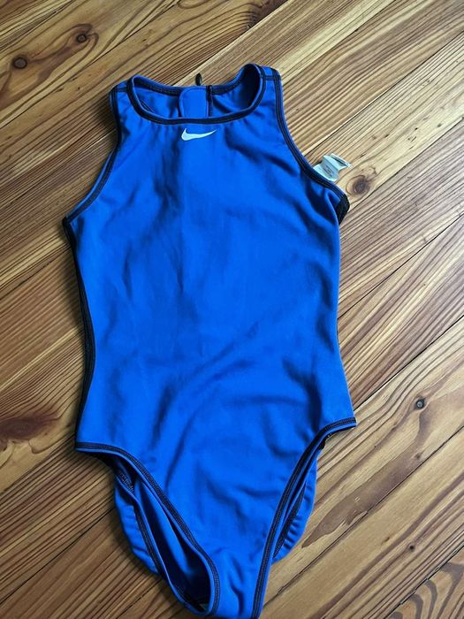 Суцільний купальник