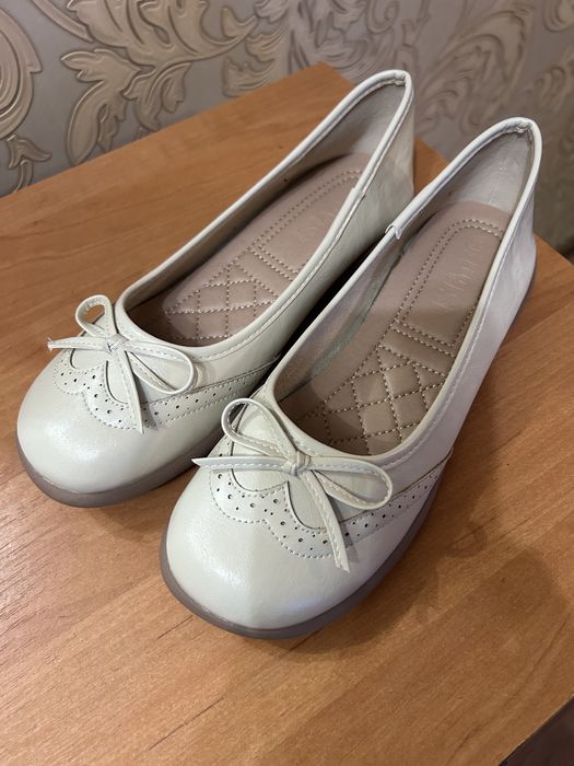 Балетки,лофери,туфлі