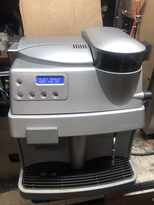 Кофеварка  Saeko Nova