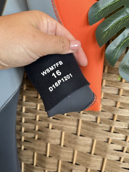 Rip Curl Wetsuit64398477484162124