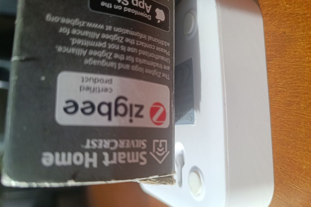 Bramka Lidl silvercrest zigbee LAN i 3 żarówki led z czego 2 nowe.