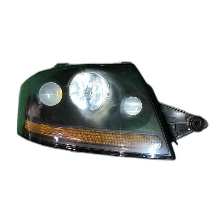 Ótica / Farol Direito AUDI TT