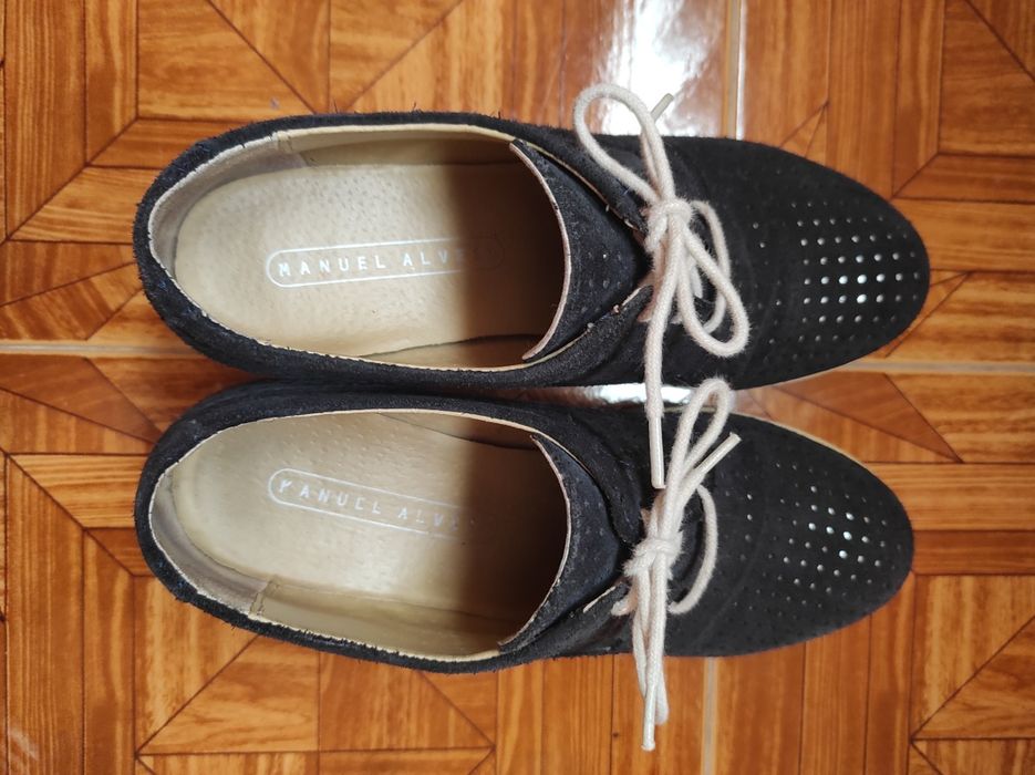 Sapatos em camurça/pele marca Manuel Alves Tam 38
