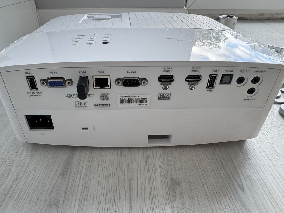 Sprzedam projektor optoma uhd 55