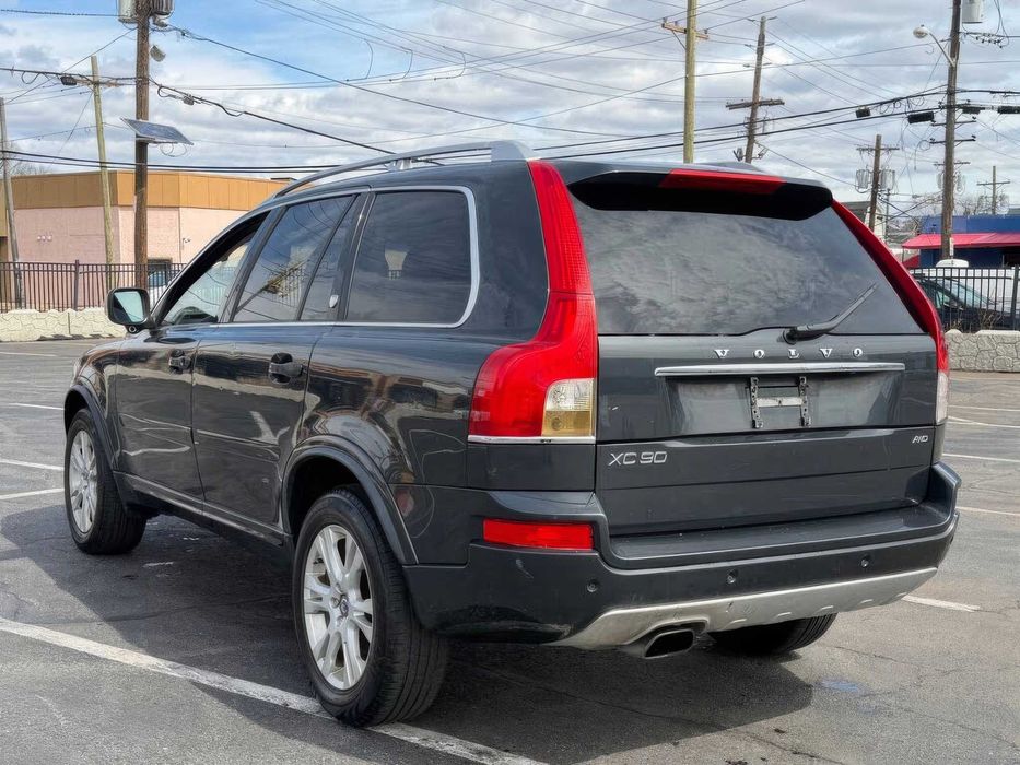 Volvo XC90      2014