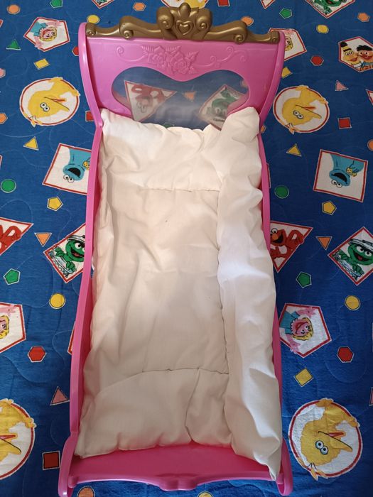 Дитяче ліжечко для ляльок