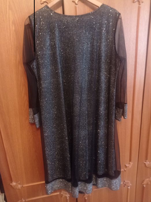 Продам святкове плаття.