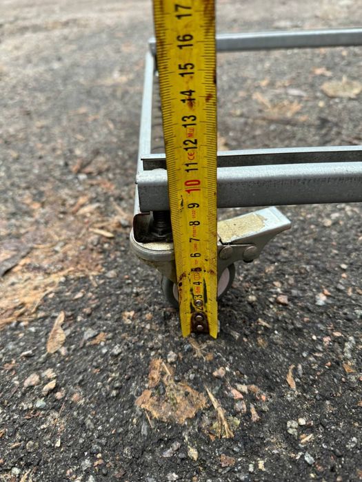 Тележка на колесах для перевозки