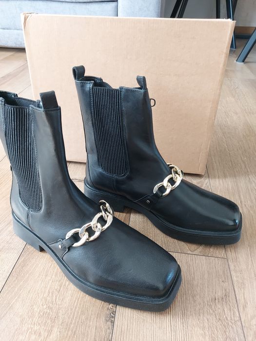 Nowe skórzane botki River Island 40