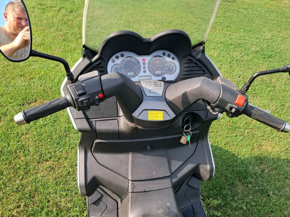 Skuter Aprilia Atlantic 500  Stan Bardzo Dobry