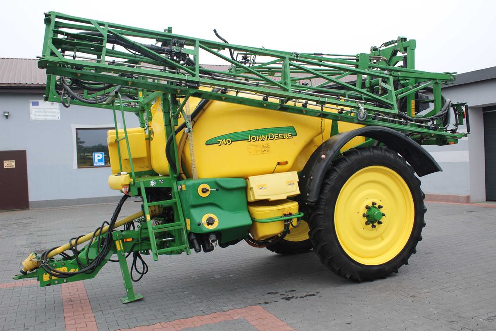 Opryskiwacz John Deere 740  hardi  kuhn