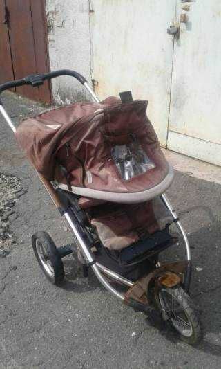 Дитяча коляска 3 в 1