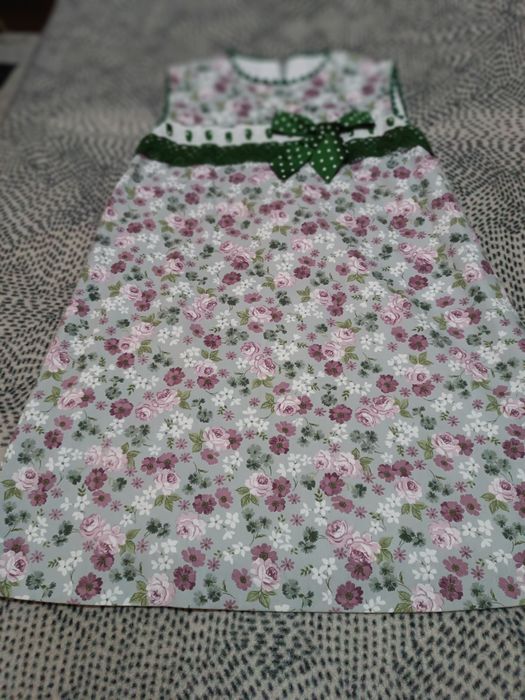 Roupa de criança e senhora