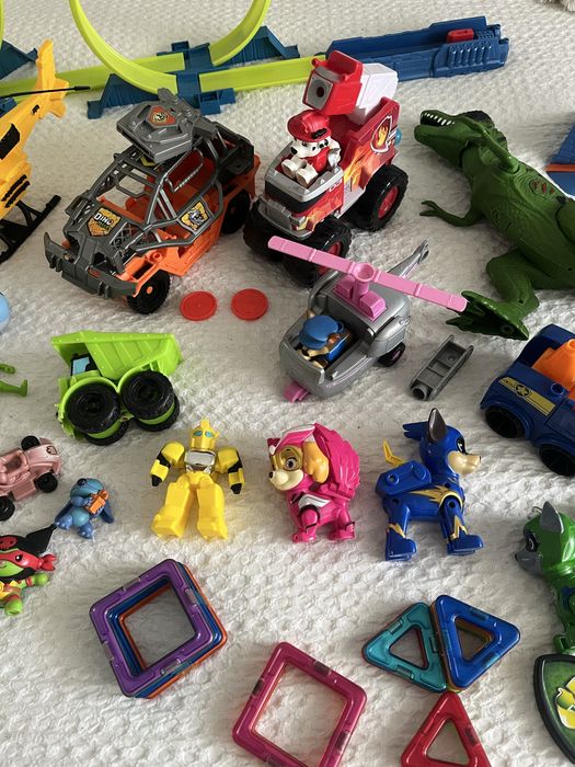 Lote de brinquedos