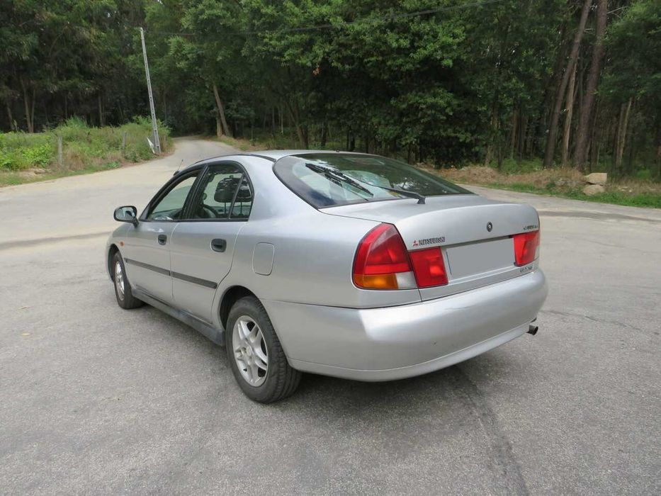 Mitsubishi Carisma 1.9TD de 1997 - Peças Usadas