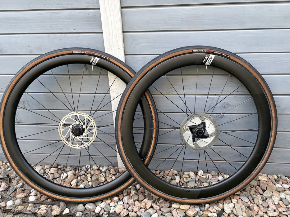 Opony specialized Roubaix 700x33