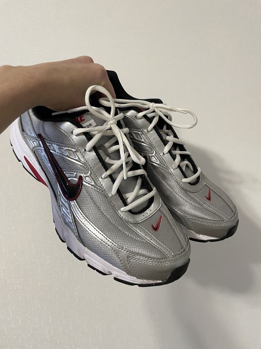 Кросівки чоловічі Nike initiator metallic silver оригінал 45,5 розмір