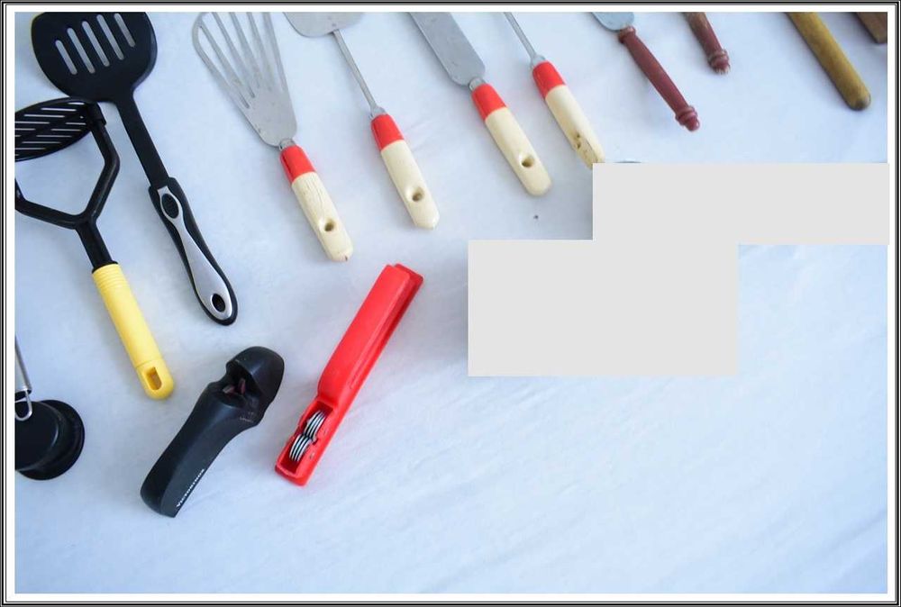 Akcesoria kuchenne zestaw 14 elementów wałek i inne