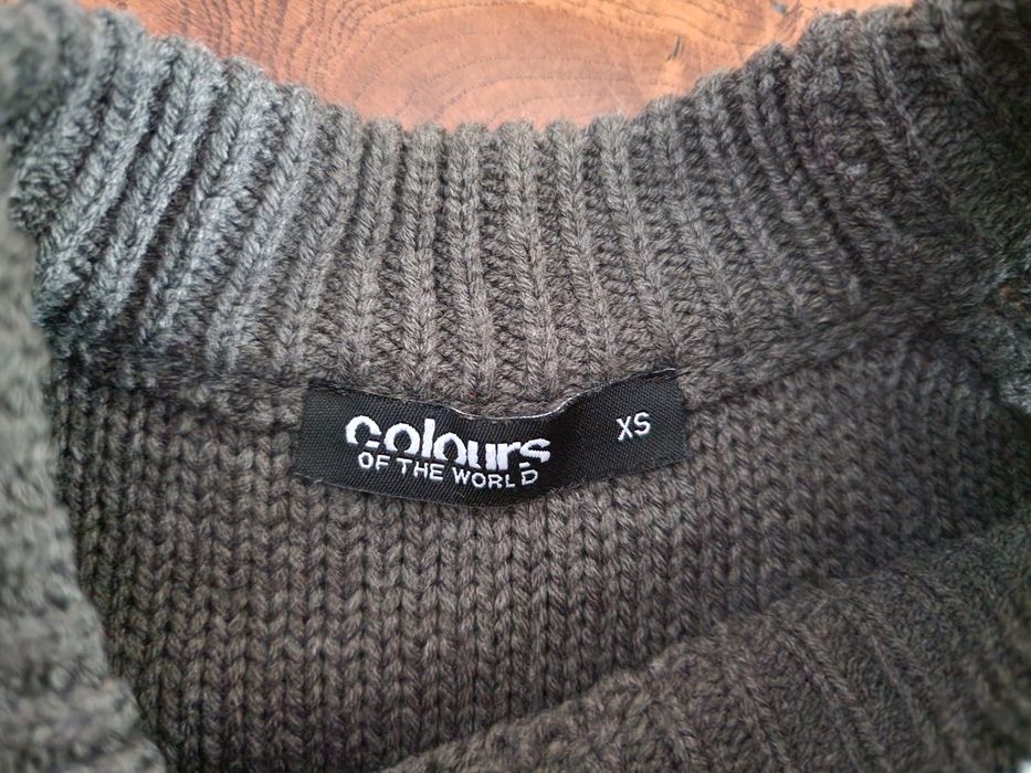 Śliczny sweter colours XS