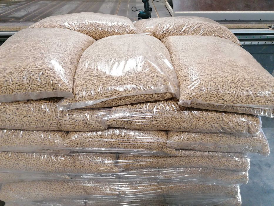 Pellet sosnowy Jasny 6mm słonecznikowy 8mm Przeworsk • OLX.pl