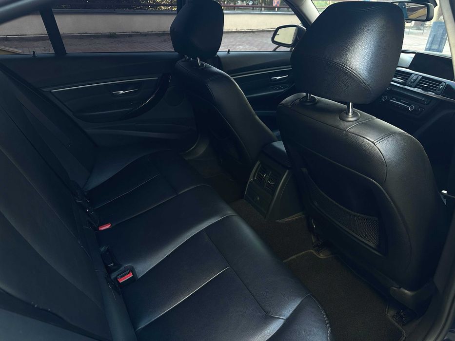 BMW 3 F30 328D 2 литра дизель задний привод