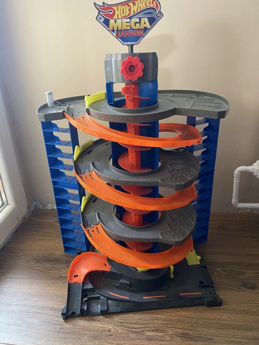 Garaz hot wheels