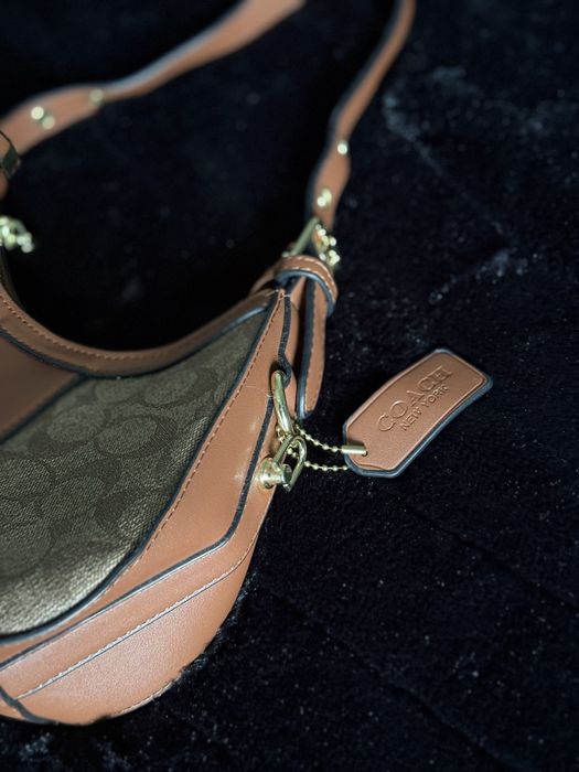 Сумка коуч багет на плече coach new york