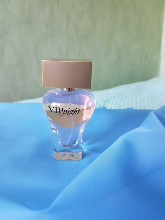 Vip Night - śliczne damskie perfumy od Oriflame