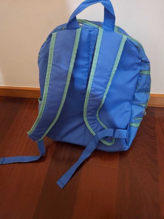 Mochila escolar para menino
