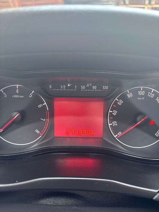 Sprzedam Samochód Opel Corsa-E